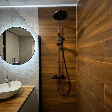 Apartament 102 Lokum Porto * Vratislav